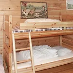 5 Person In Brekke-by Traum